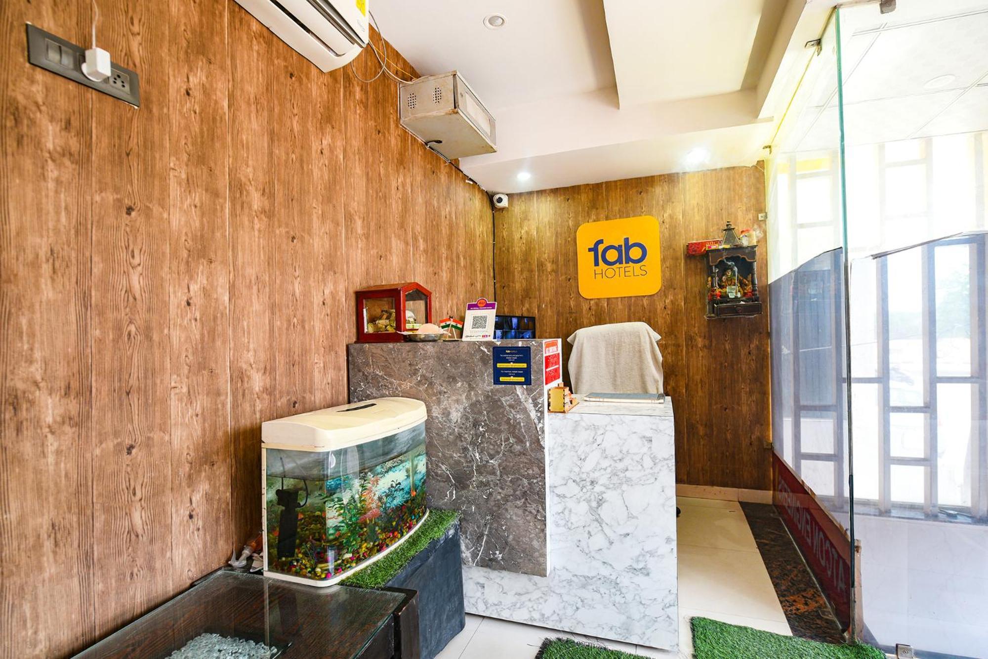 Fabescape Panchkula Motels Bagian luar foto